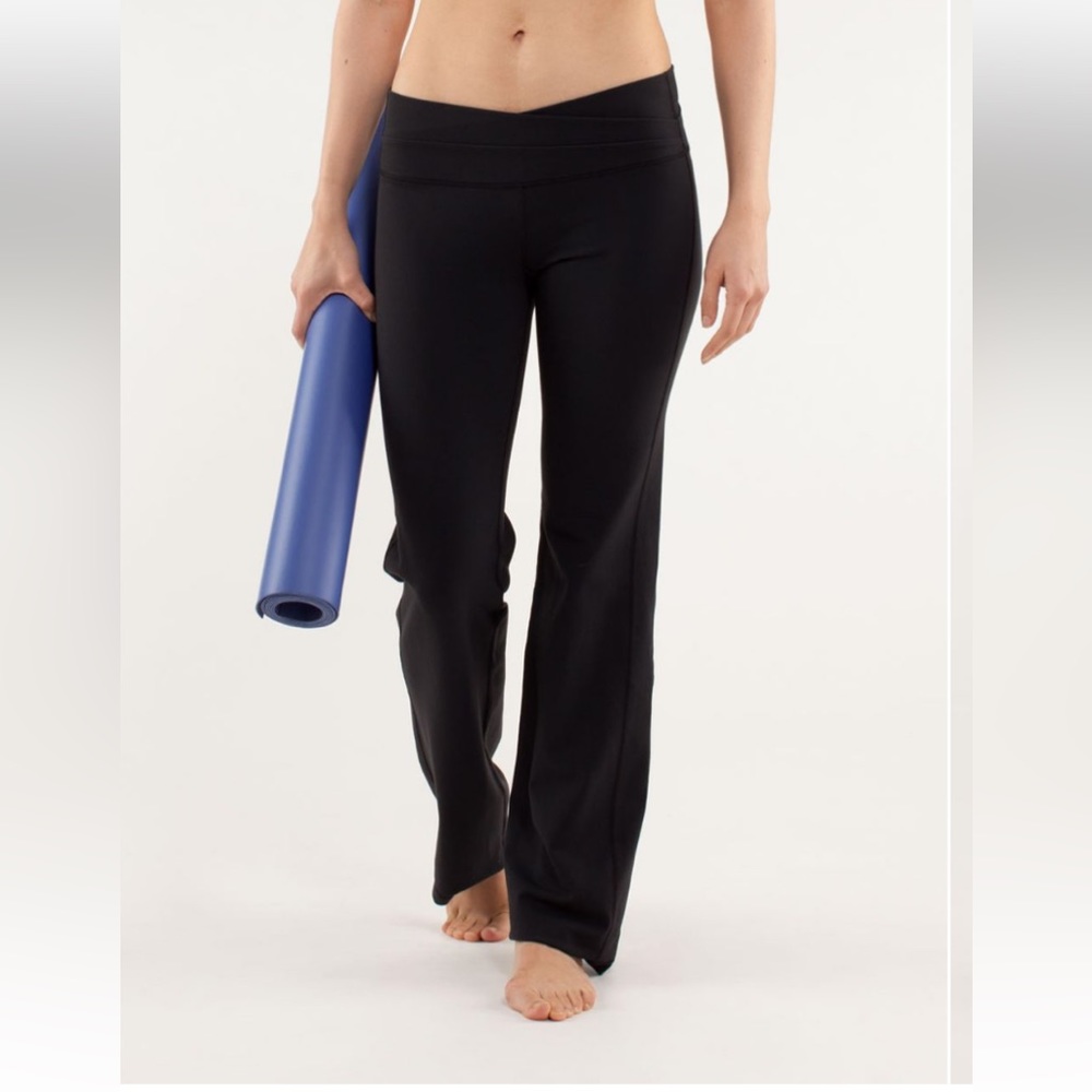 Lululemon Astro Pant in Black size 10